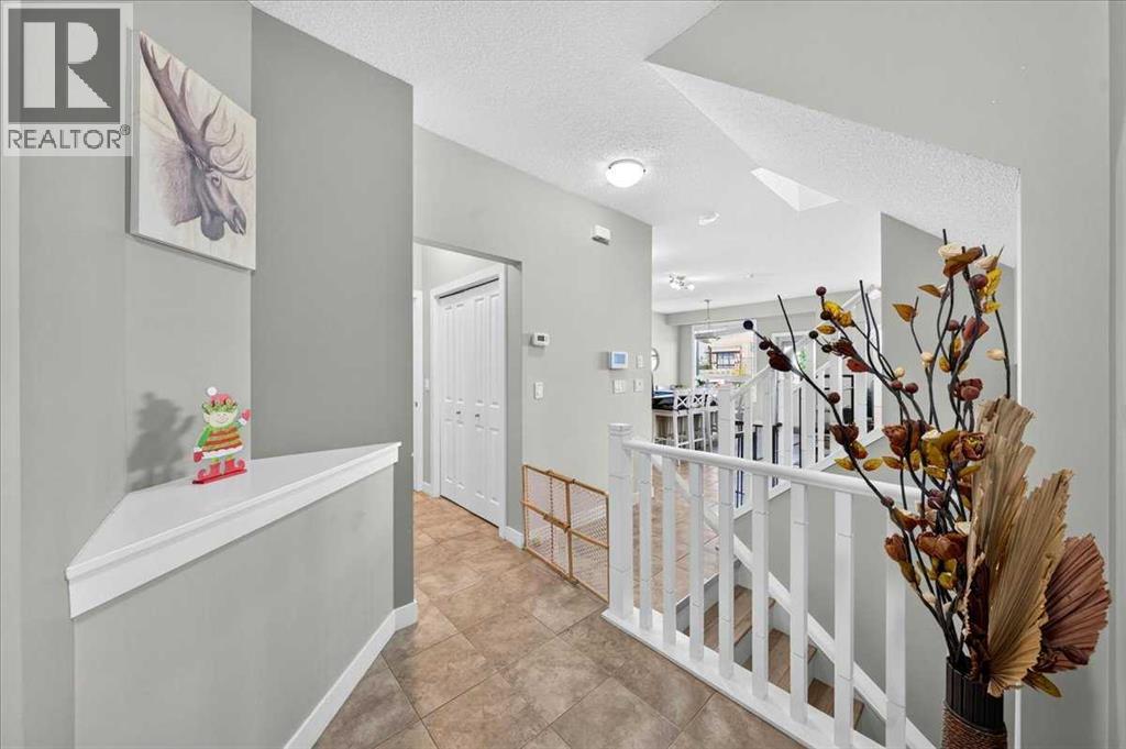 251 Hillcrest Circle SW - 3