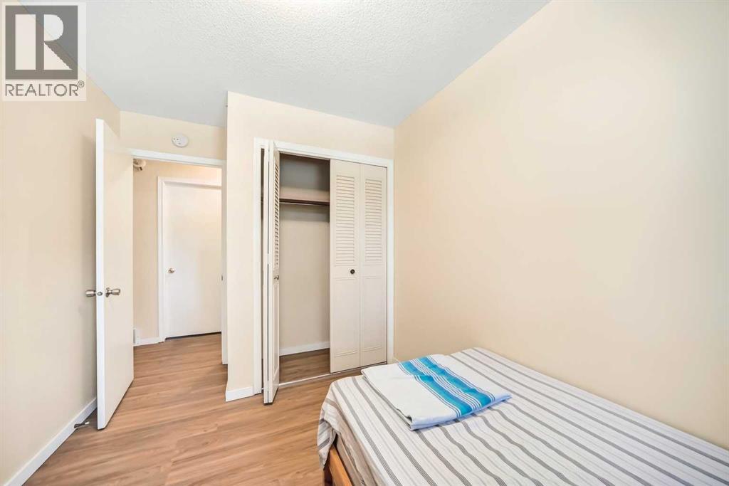 5051 Vantage Crescent NW - 13