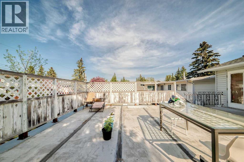 5051 Vantage Crescent NW - 26