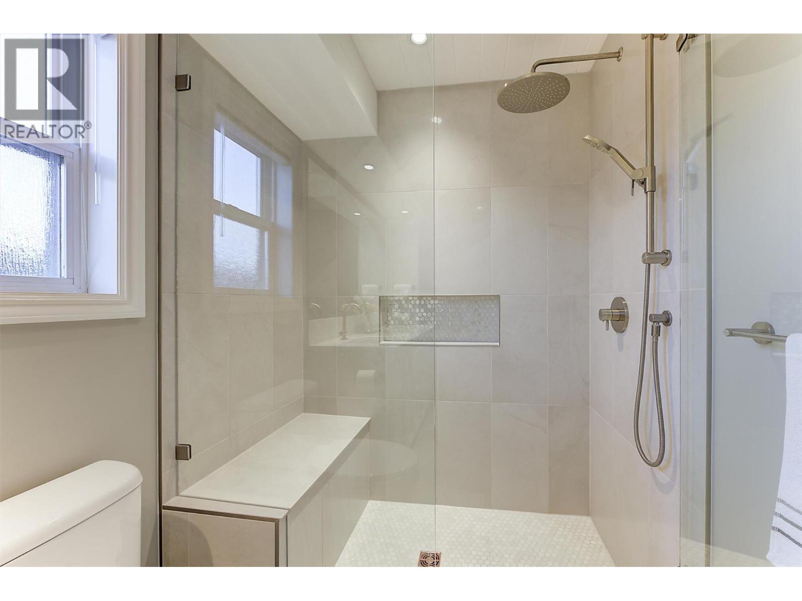 #2 3333 Chancellor Place - 29