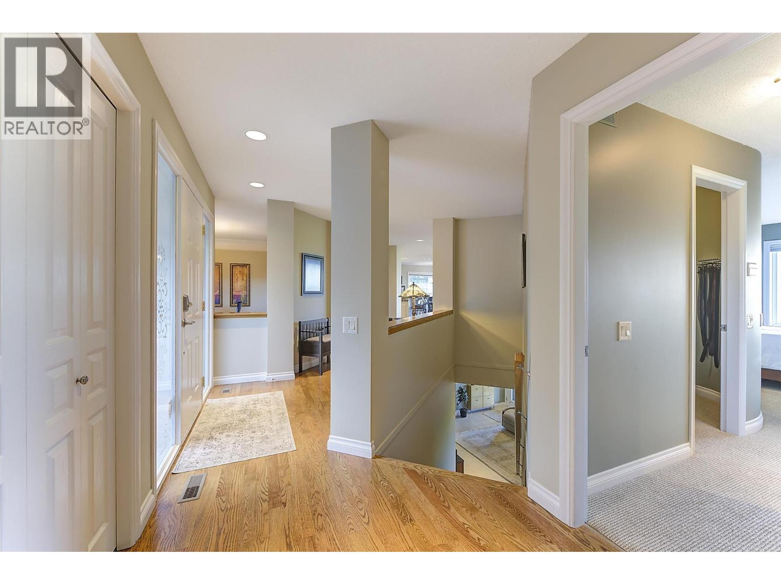 #2 3333 Chancellor Place - 22
