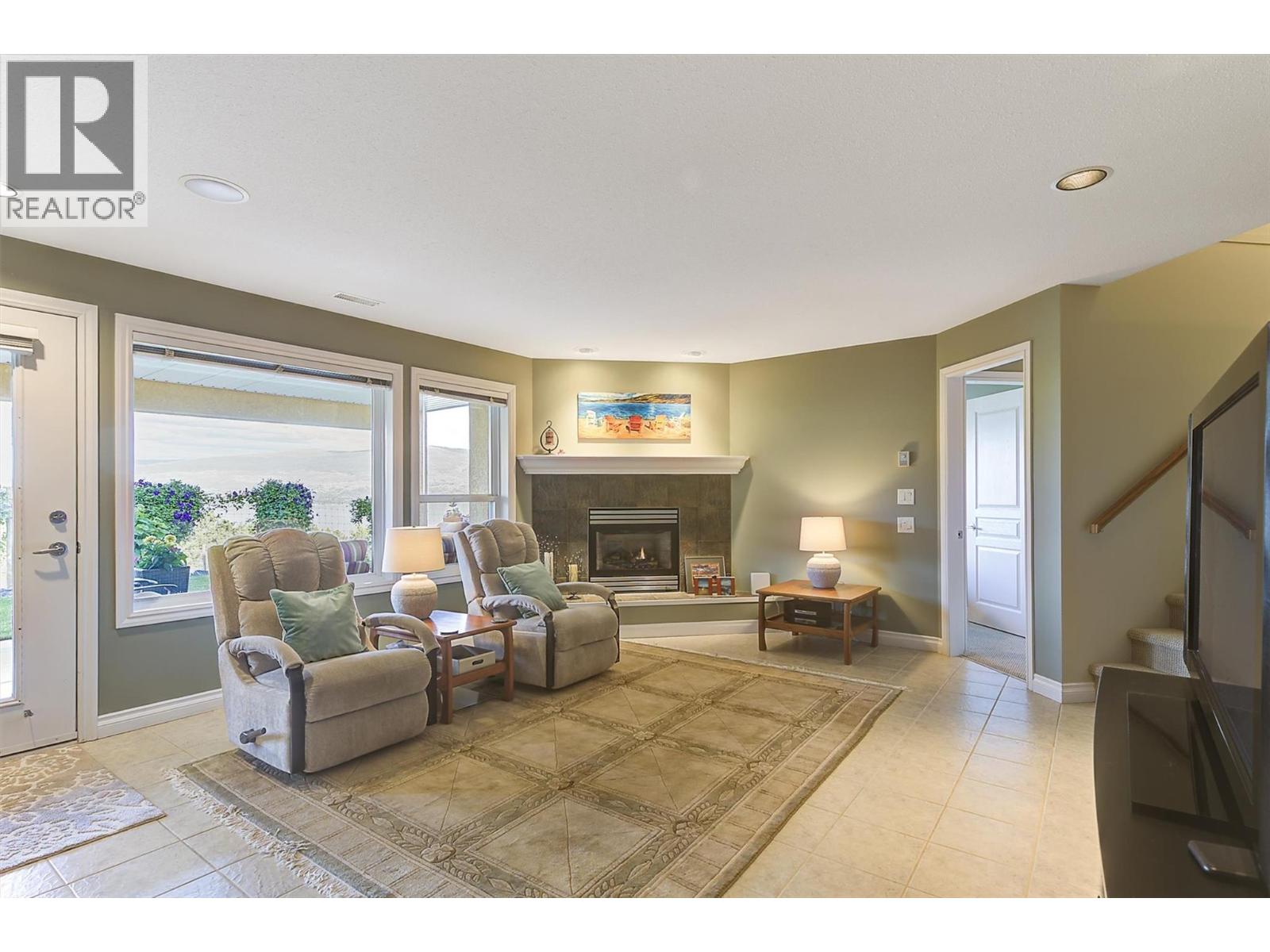 #2 3333 Chancellor Place - 39
