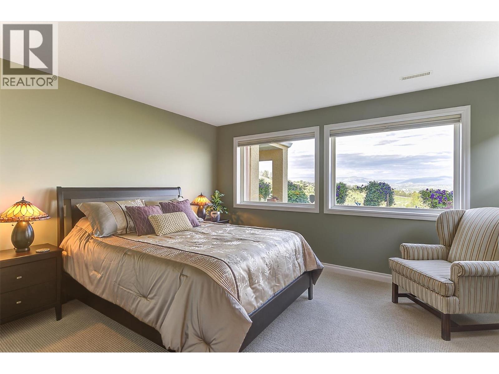 #2 3333 Chancellor Place - 43