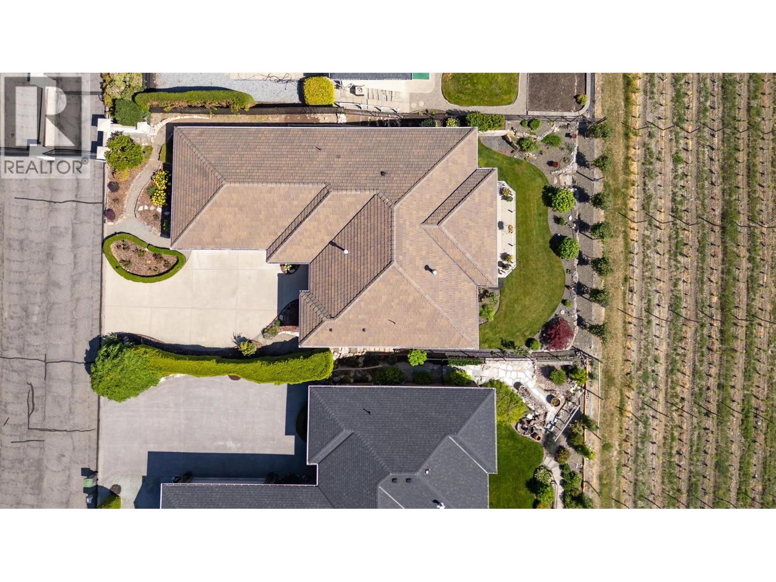 #2 3333 Chancellor Place - 78