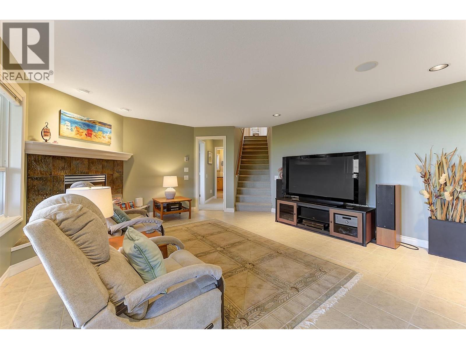 #2 3333 Chancellor Place - 41