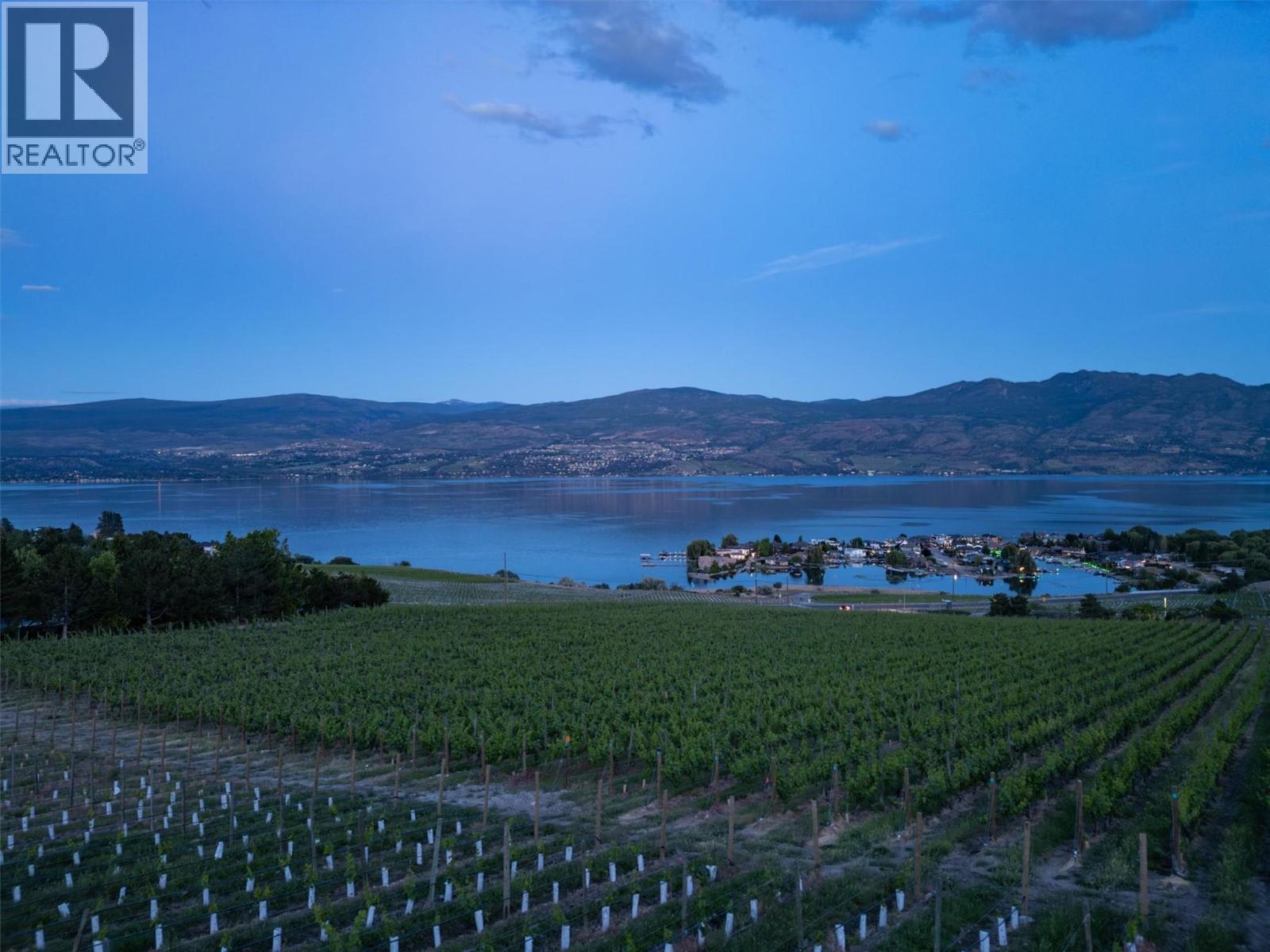 #2 3333 Chancellor Place - 83