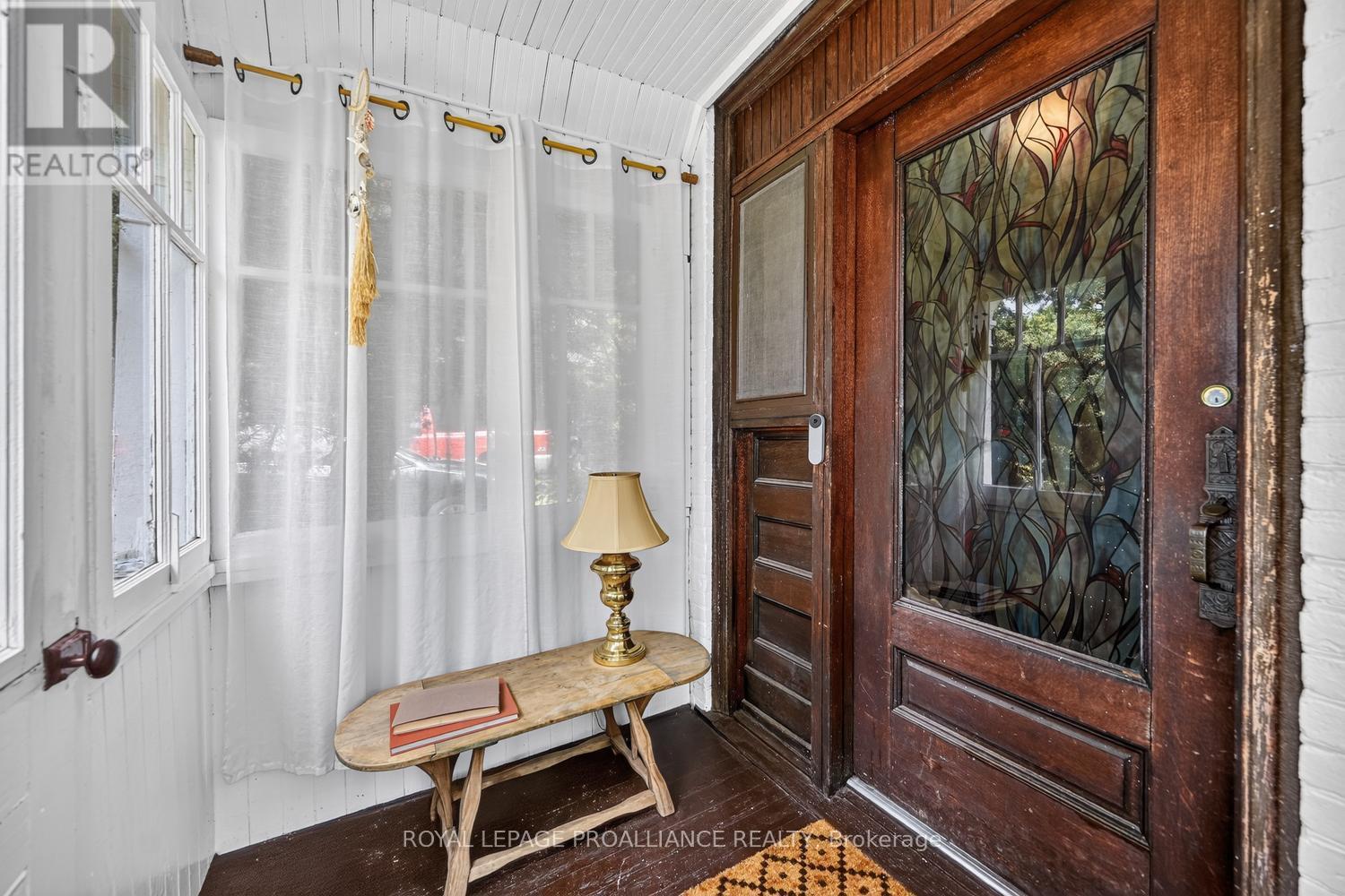 346 RUSSELL STREET - 6