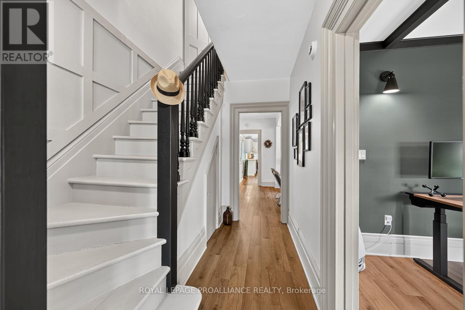 346 RUSSELL STREET - 7