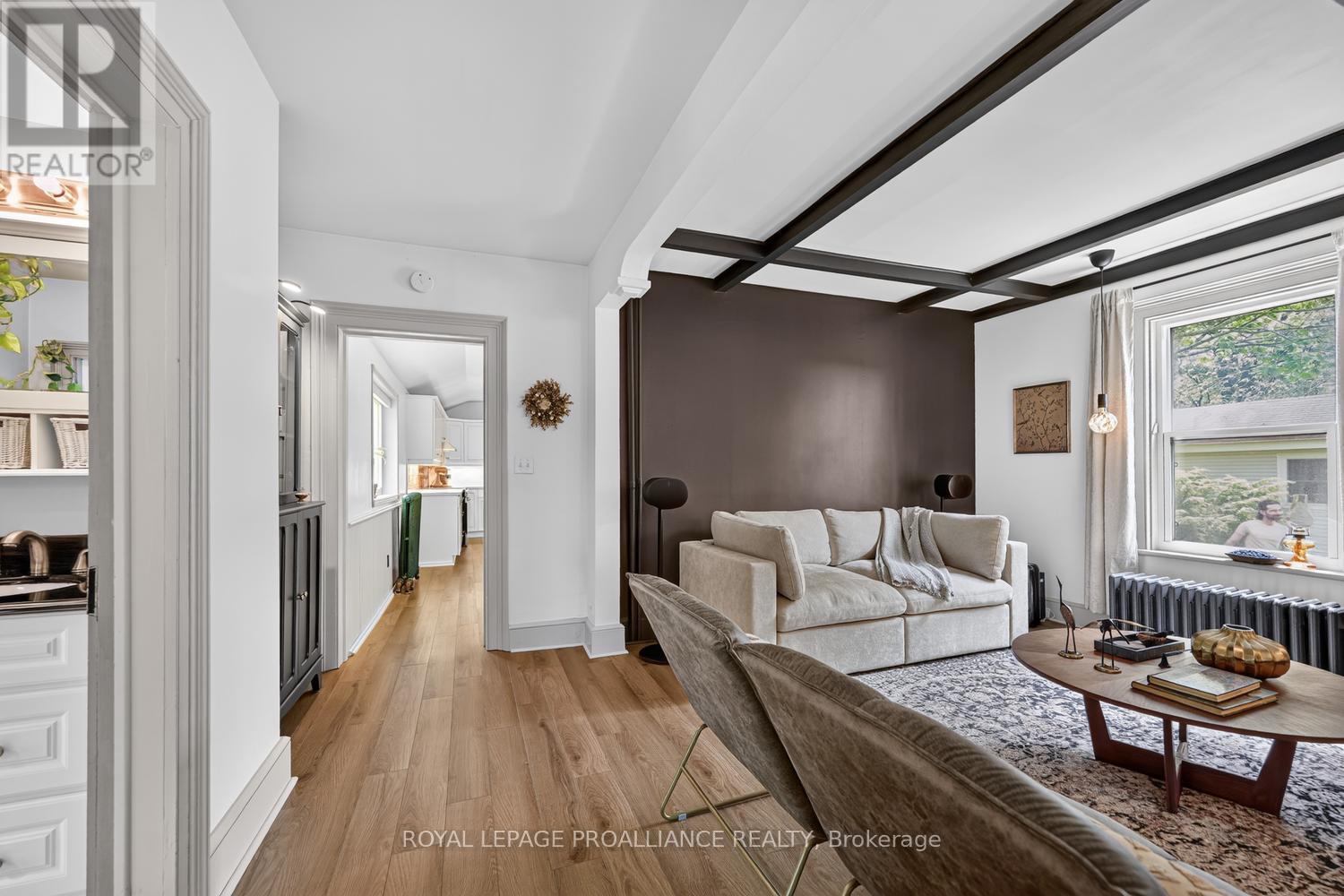 346 RUSSELL STREET - 9