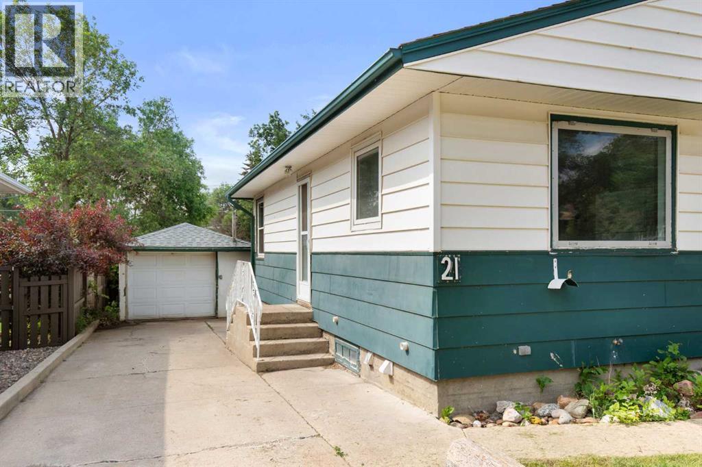 21 5 Street SW — photo 35