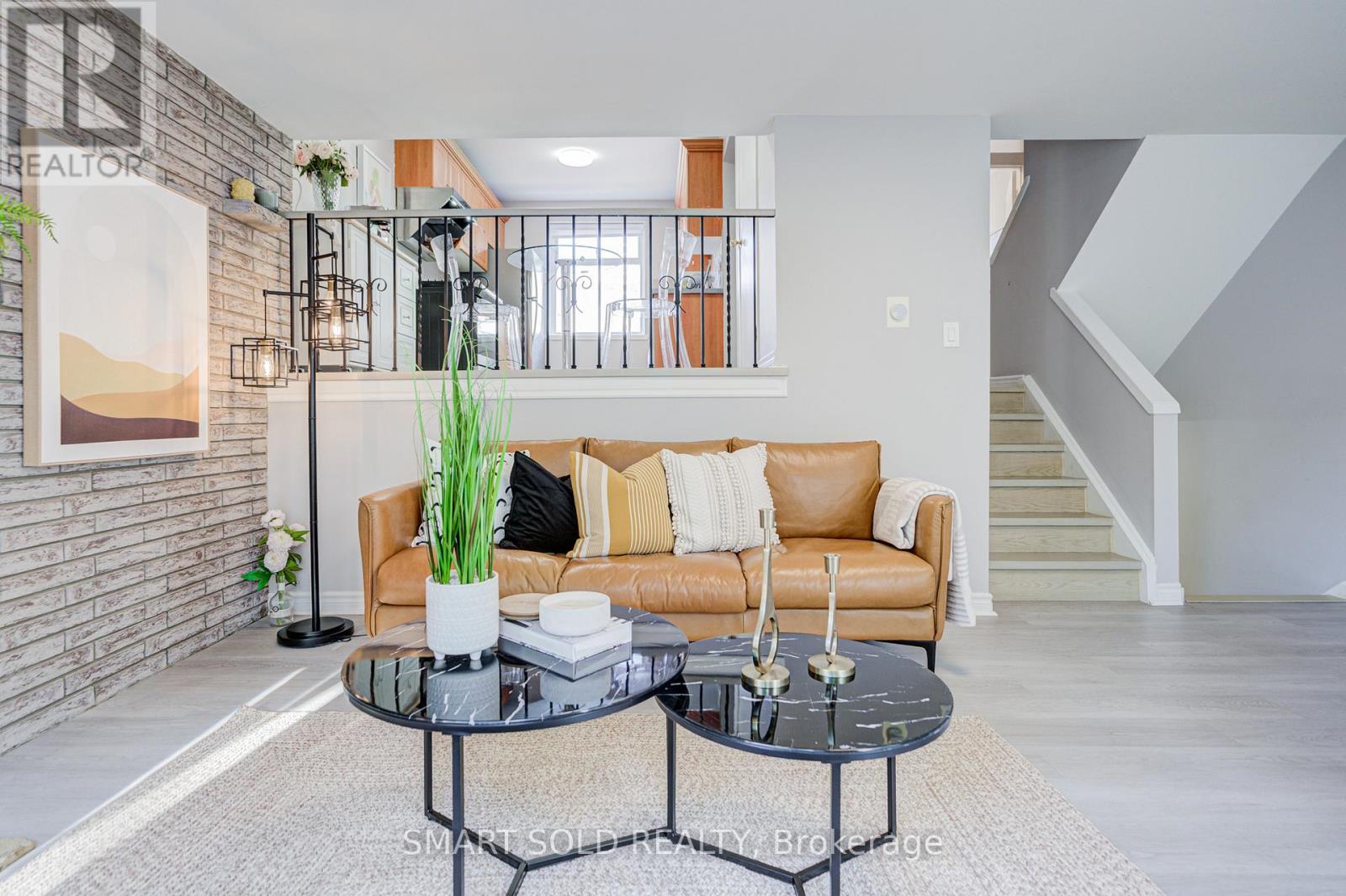 #9 81 RAMEAU DRIVE - 11
