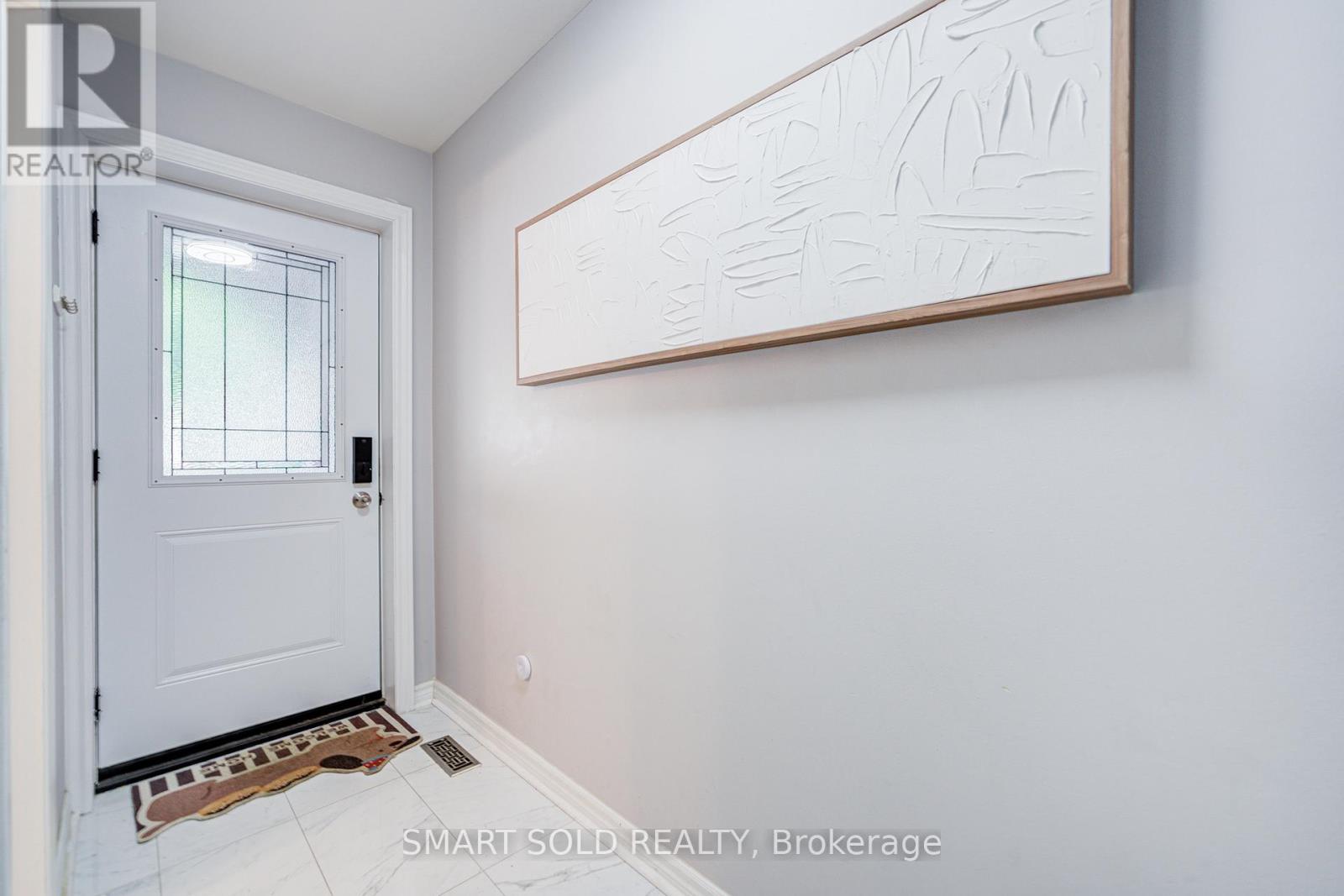 #9 81 RAMEAU DRIVE - 2