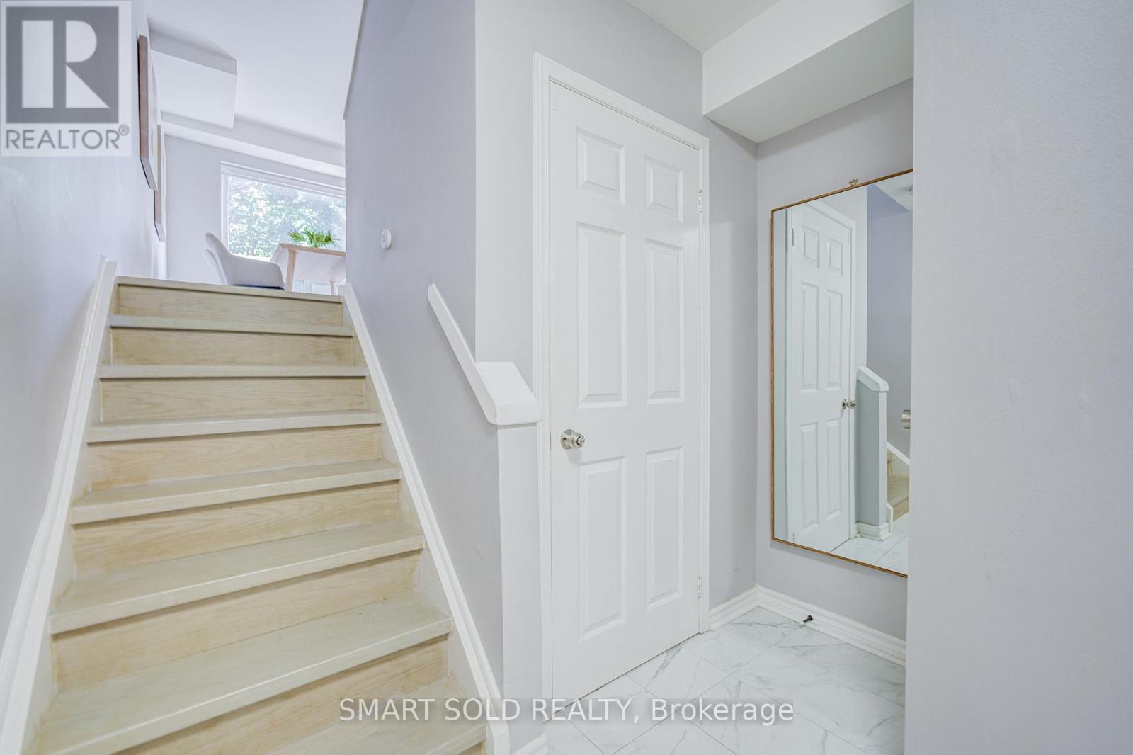 #9 81 RAMEAU DRIVE - 3