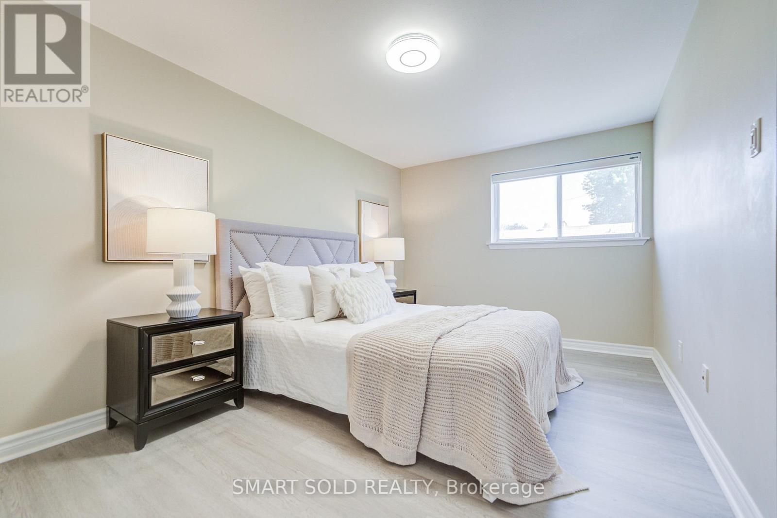 #9 81 RAMEAU DRIVE - 33