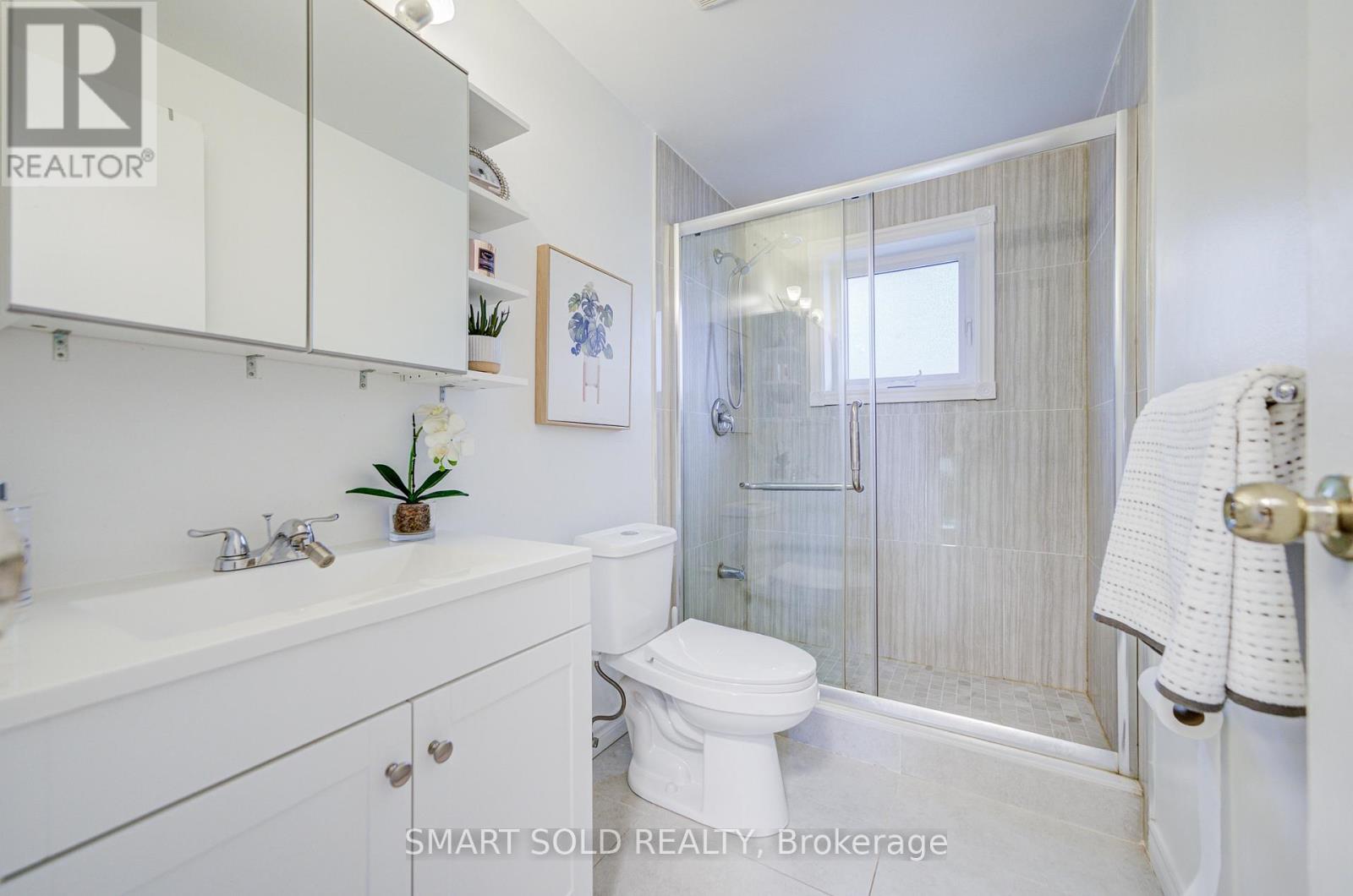 #9 81 RAMEAU DRIVE - 37