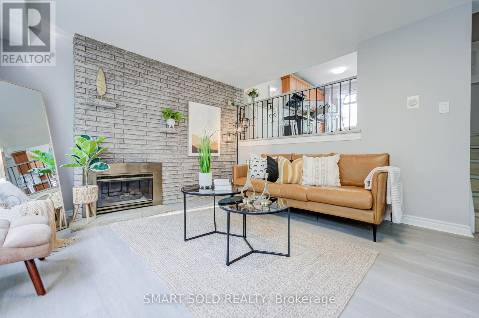 #9 81 RAMEAU DRIVE - 8