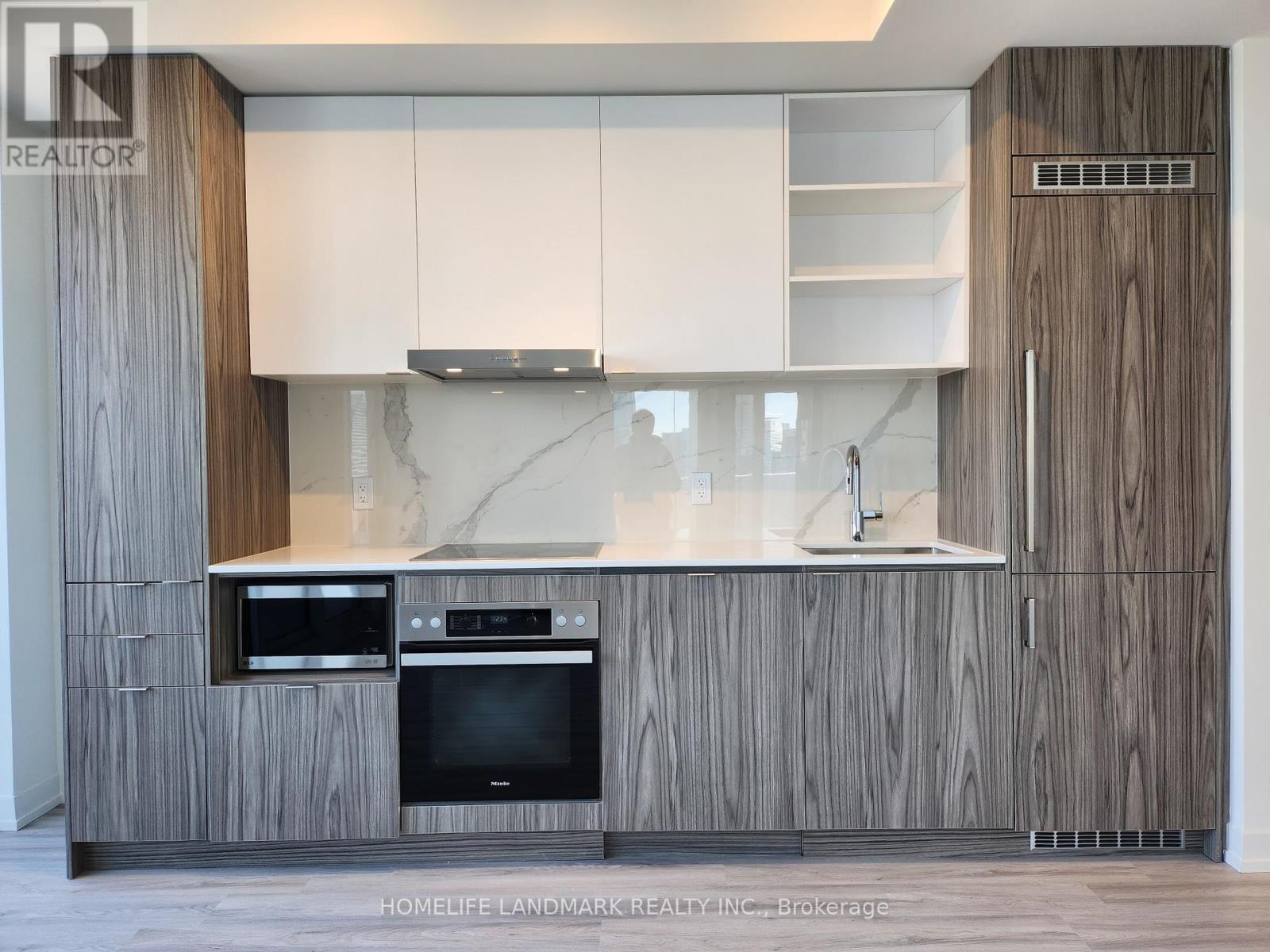 #5601 55 COOPER STREET - 13
