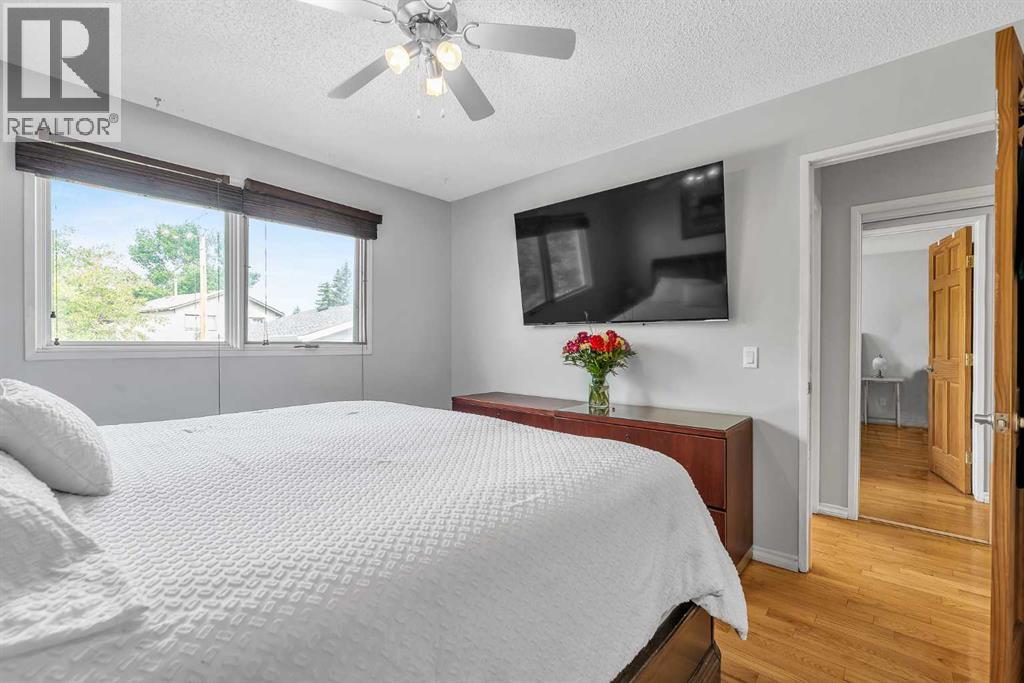 215 ERIN WOODS Drive SE - 11