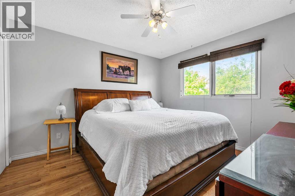 215 ERIN WOODS Drive SE - 10