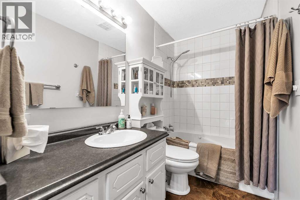 215 ERIN WOODS Drive SE - 15