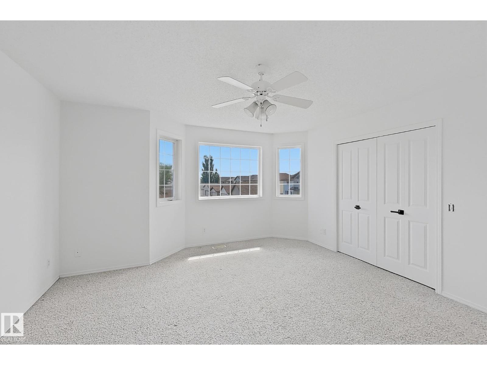 8708 175 AV NW - 19