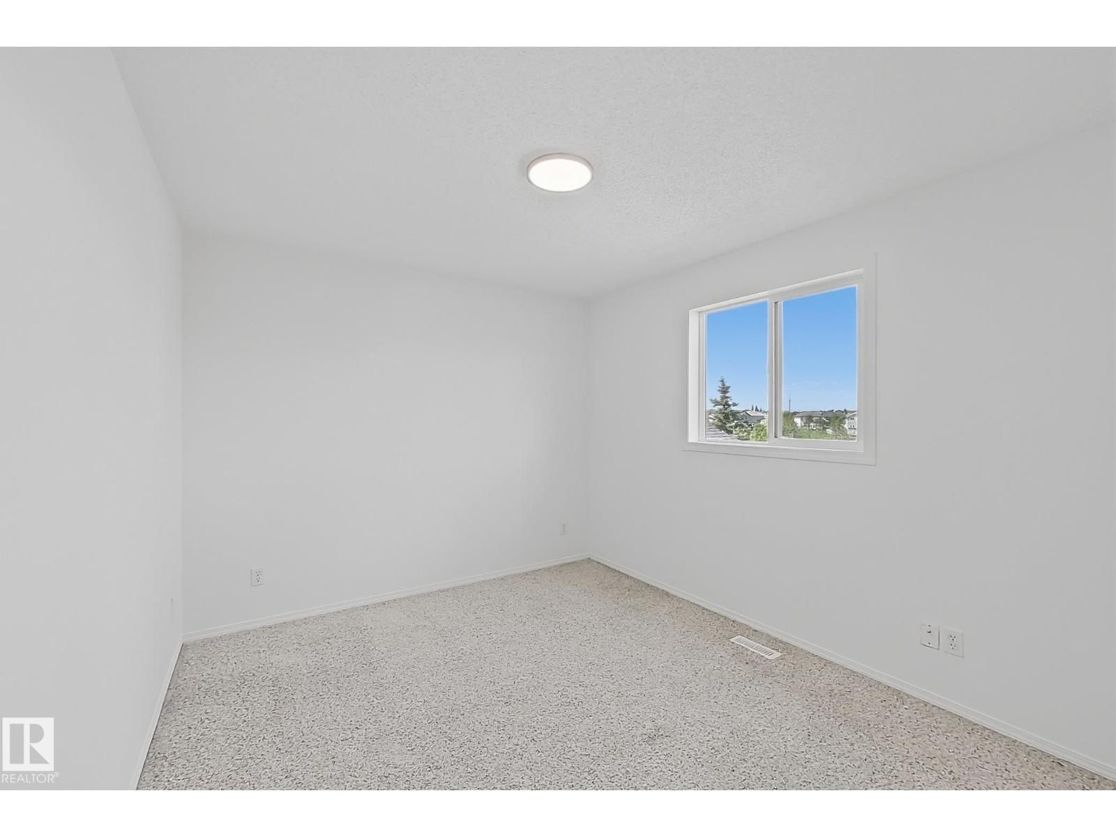 8708 175 AV NW - 23