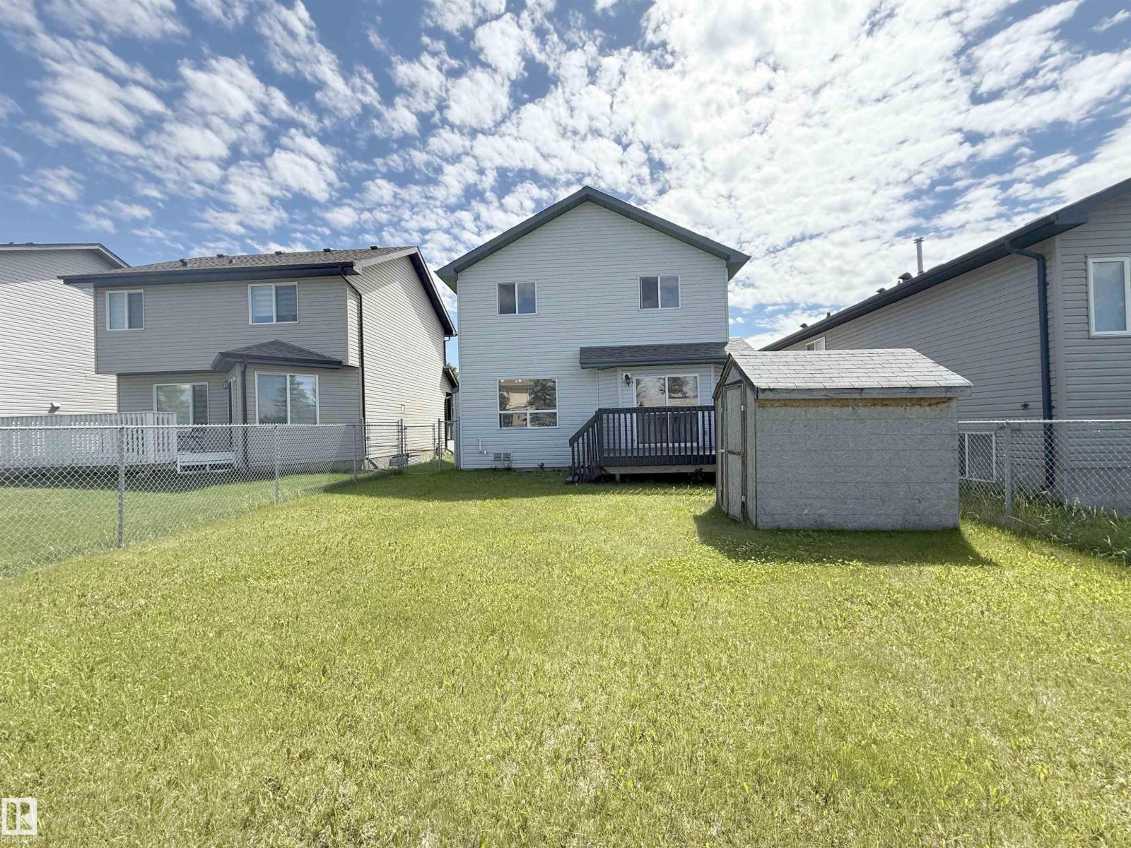 8708 175 AV NW - 35