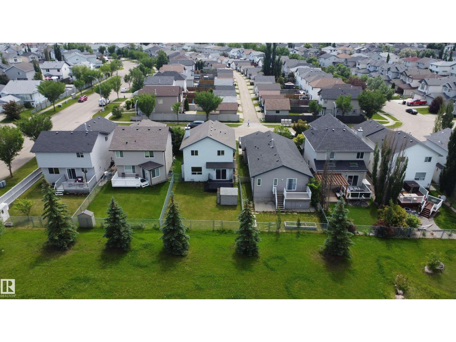8708 175 AV NW - photo 4