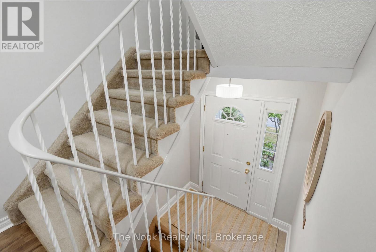 693 NAIRN COURT - 18