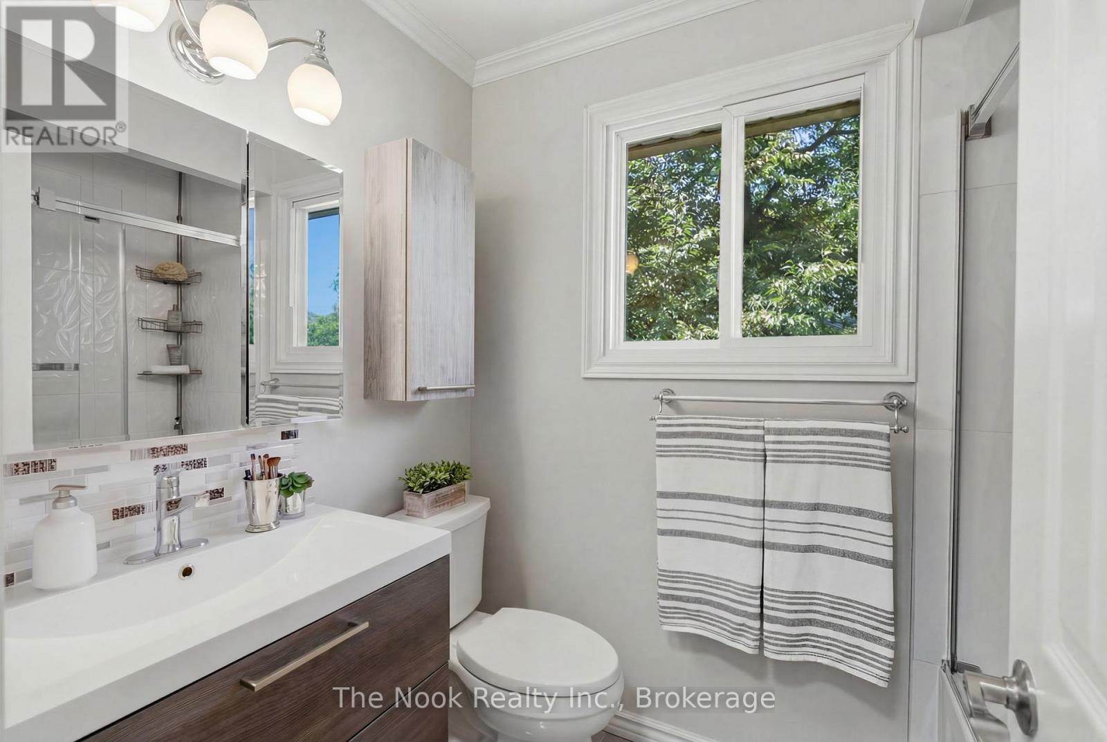 693 NAIRN COURT - 23