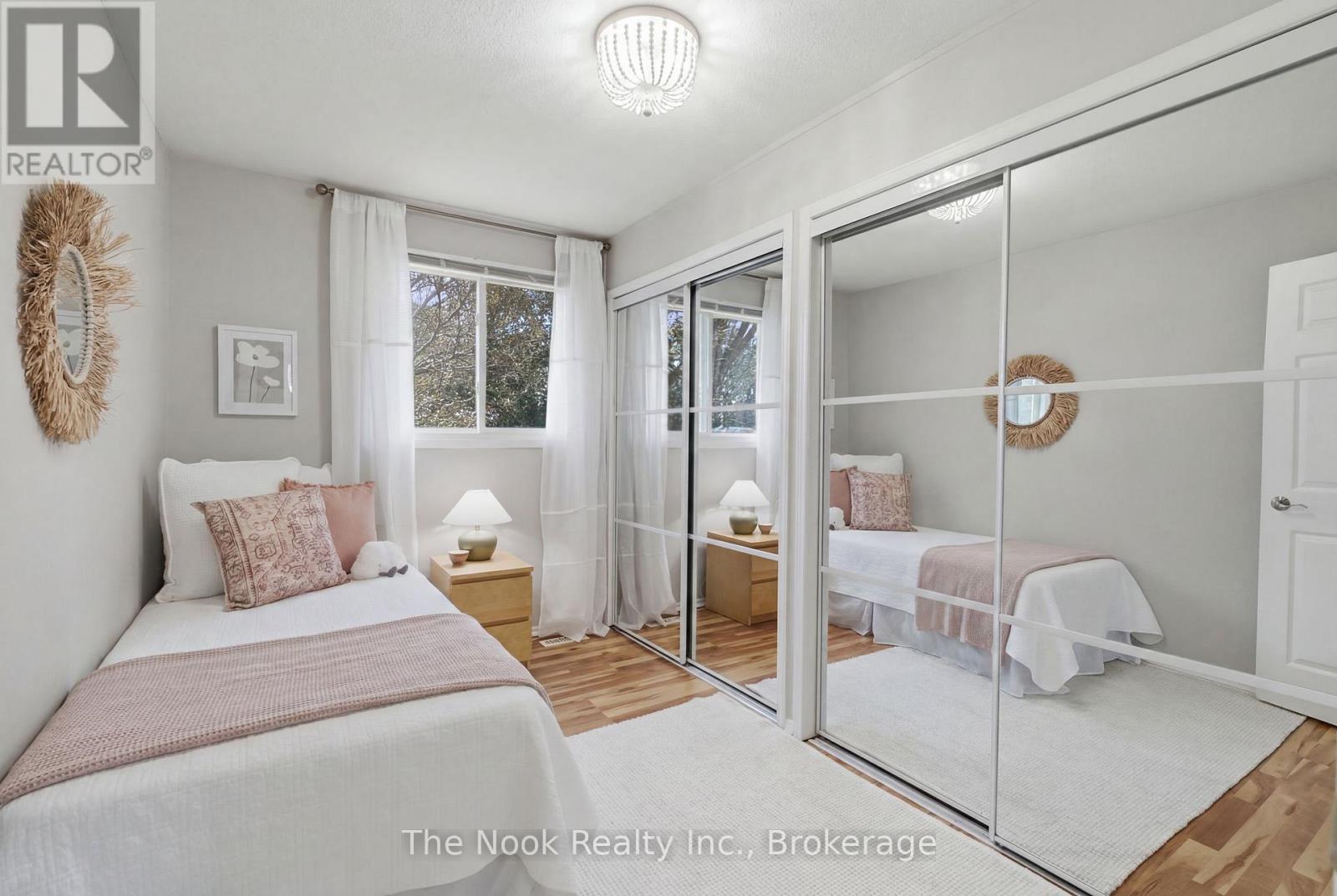 693 NAIRN COURT - 28