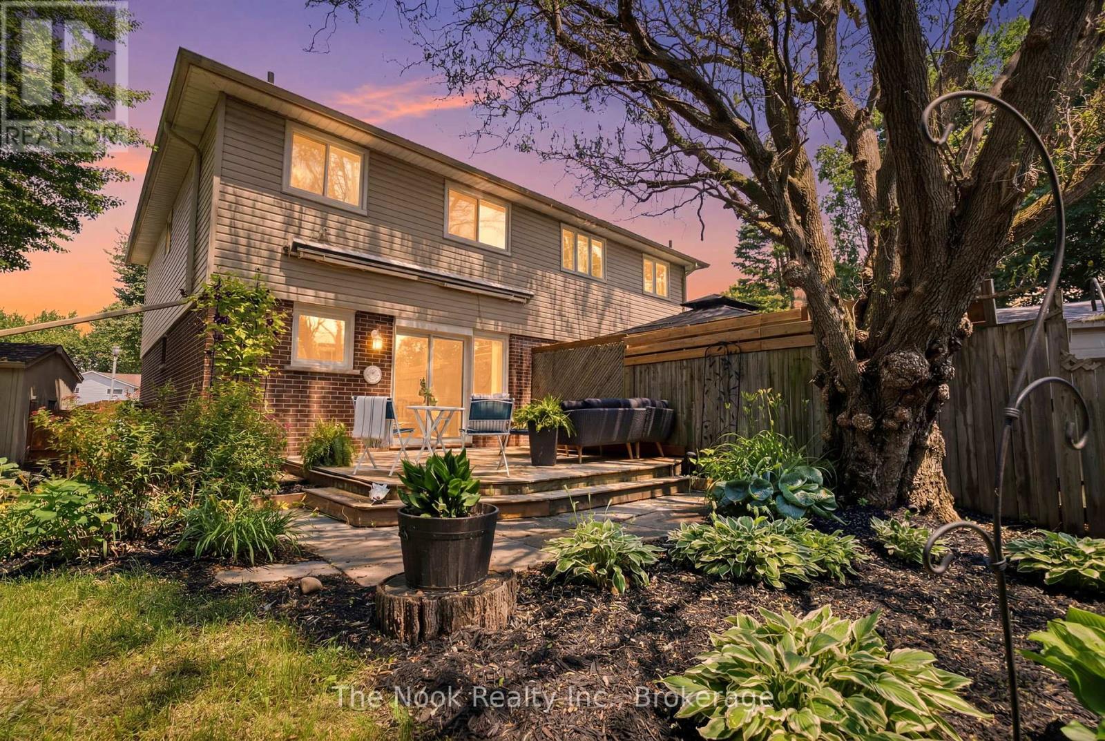 693 NAIRN COURT - 3