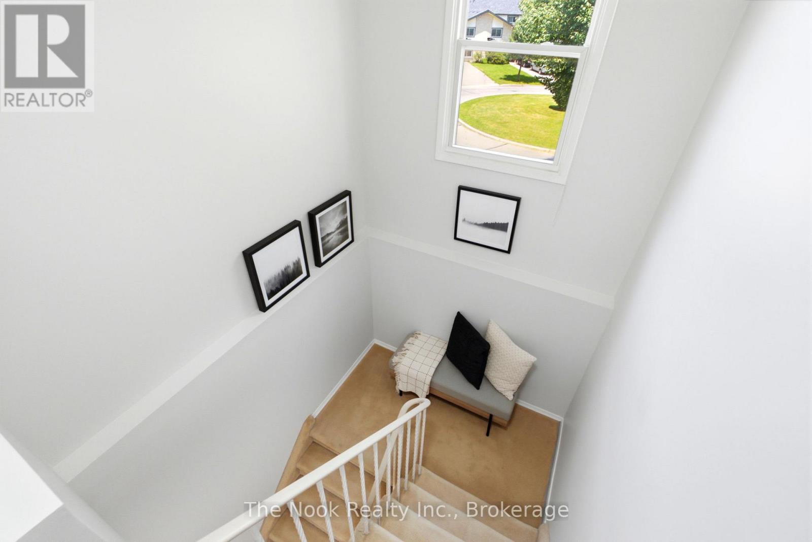 693 NAIRN COURT - 31