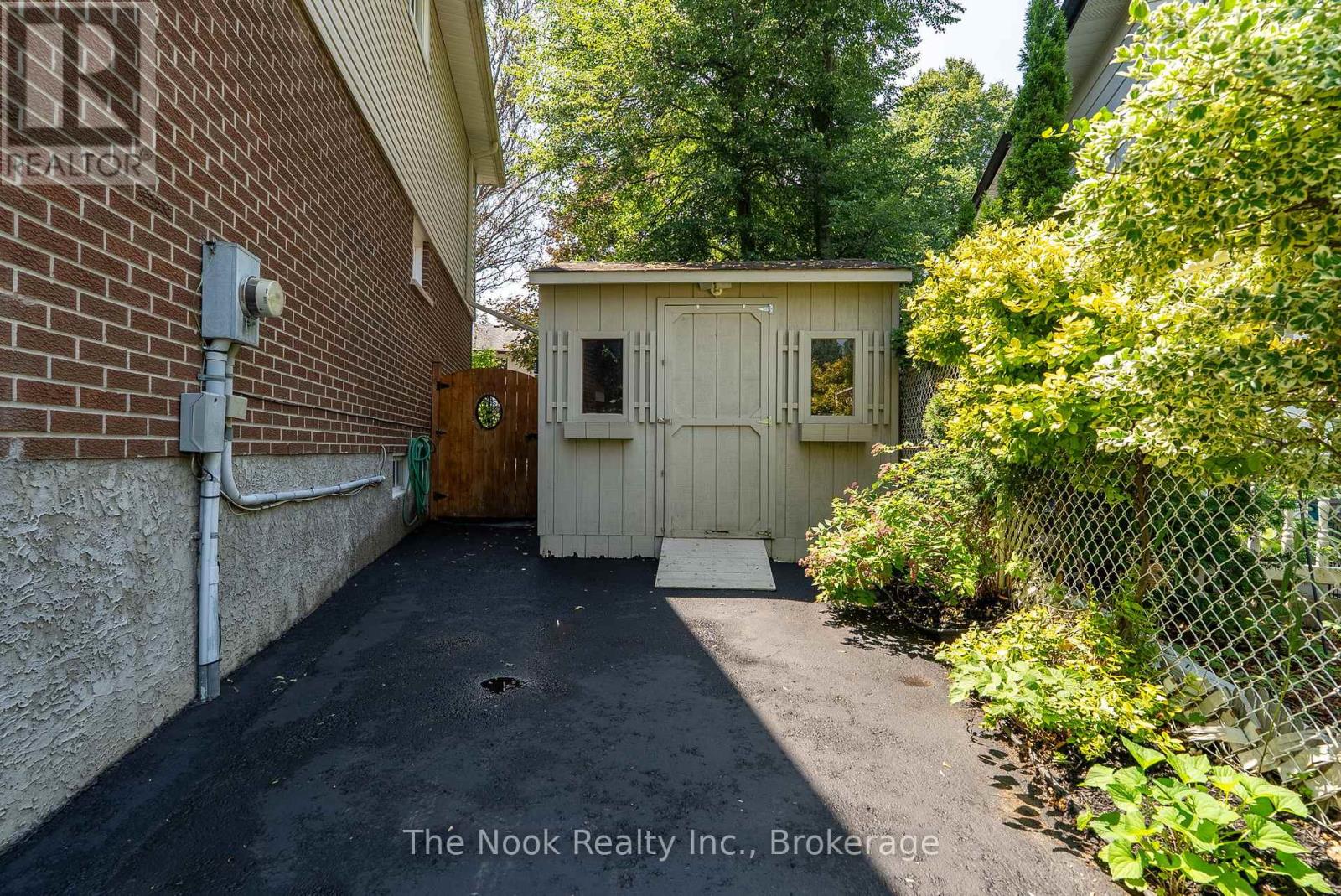 693 NAIRN COURT - 41