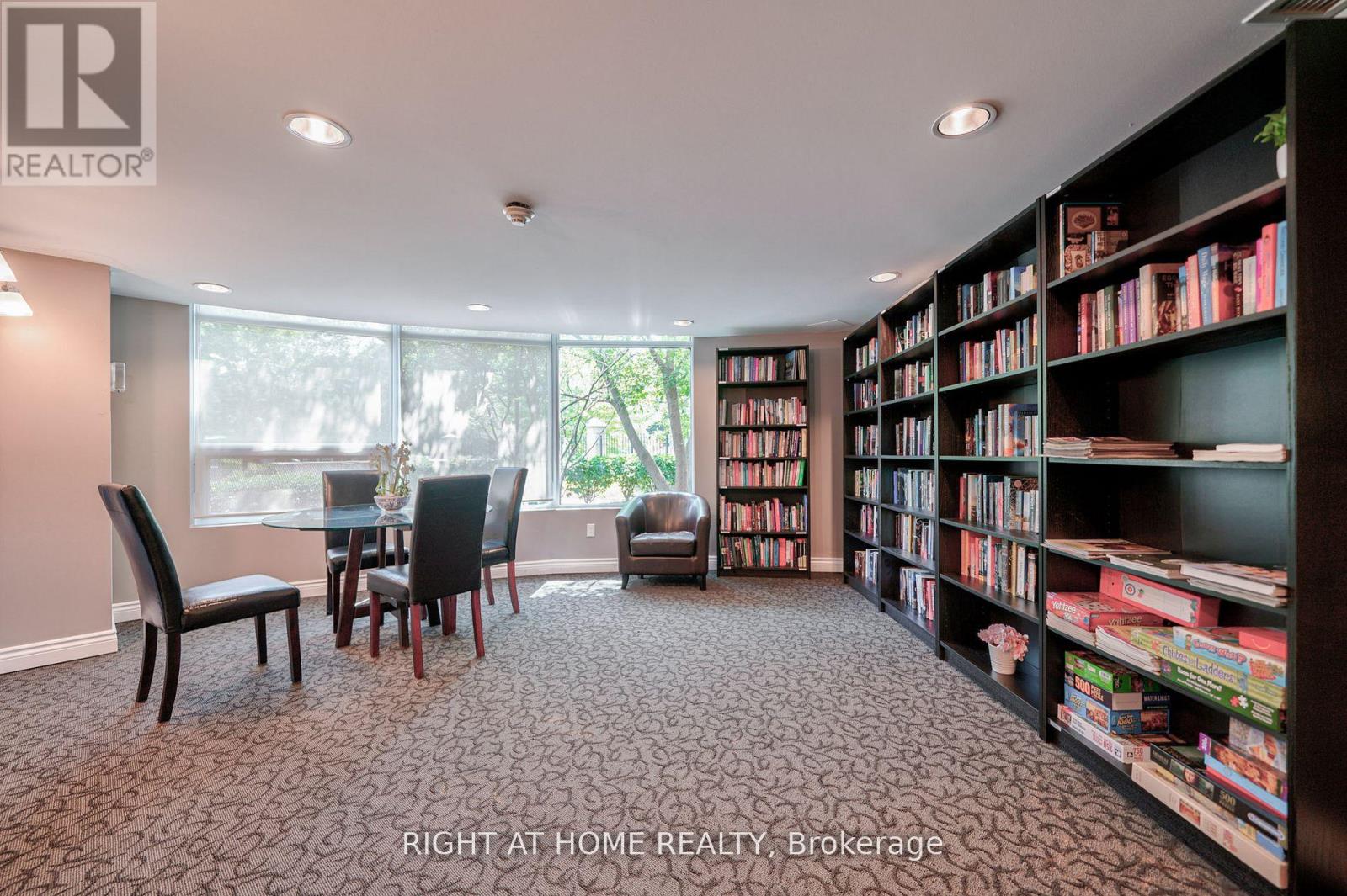 #813 18 VALLEY WOODS ROAD - 20