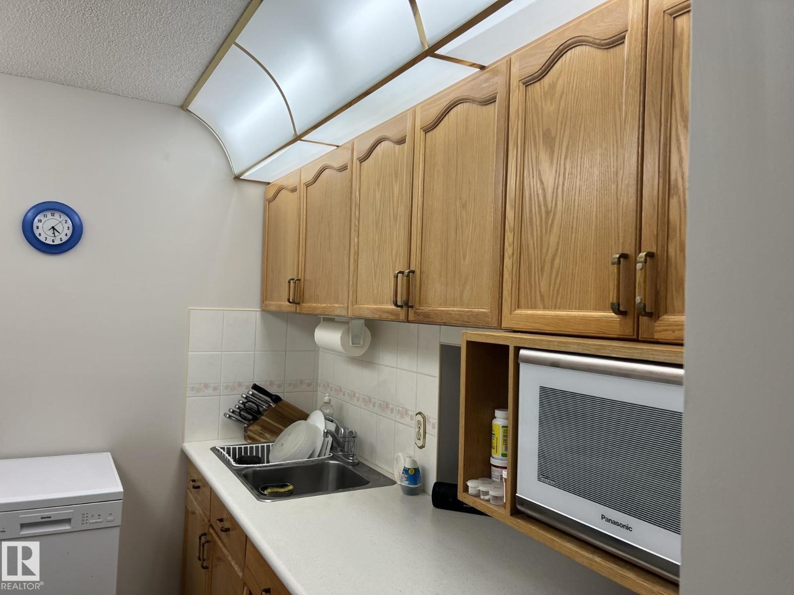 #207 18012 95 AV NW - 5