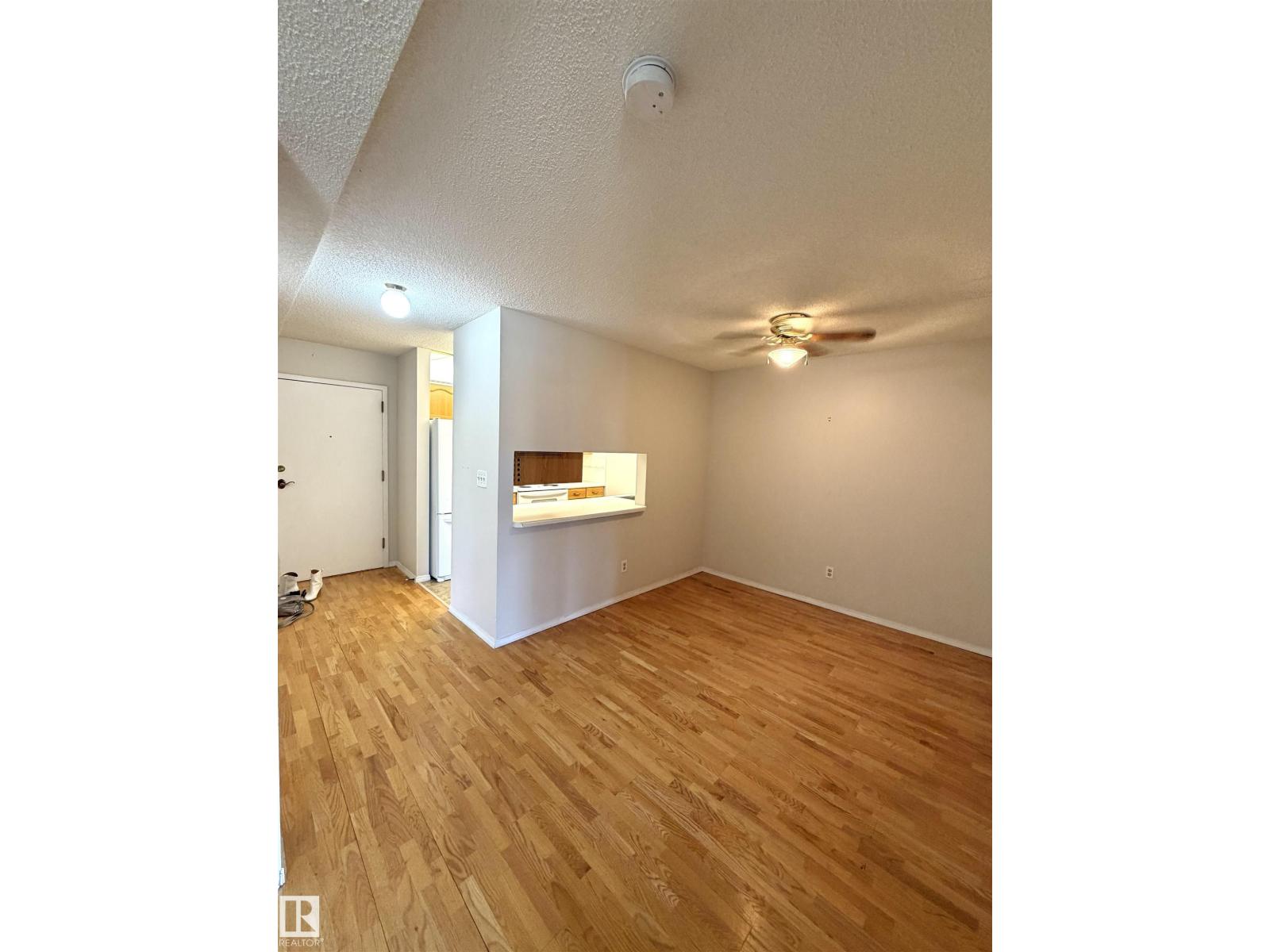 #207 18012 95 AV NW - 32