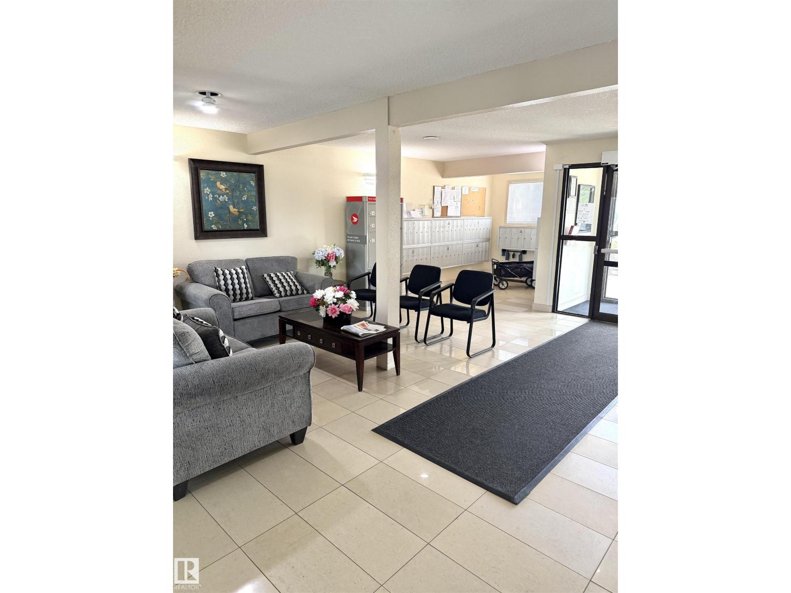 #207 18012 95 AV NW - 35