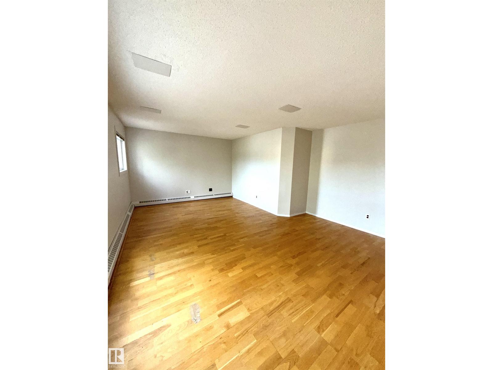 #207 18012 95 AV NW - 40