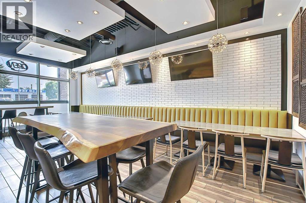 120 EDMONTON TRAIL - photo 2