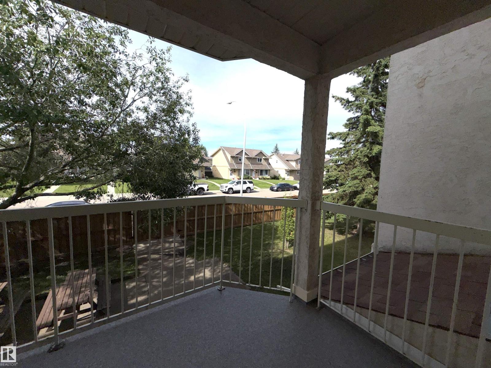 #207 18012 95 AV NW - 37