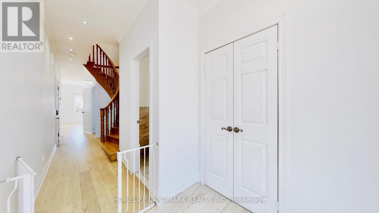 32 ARCO CIRCLE - 5