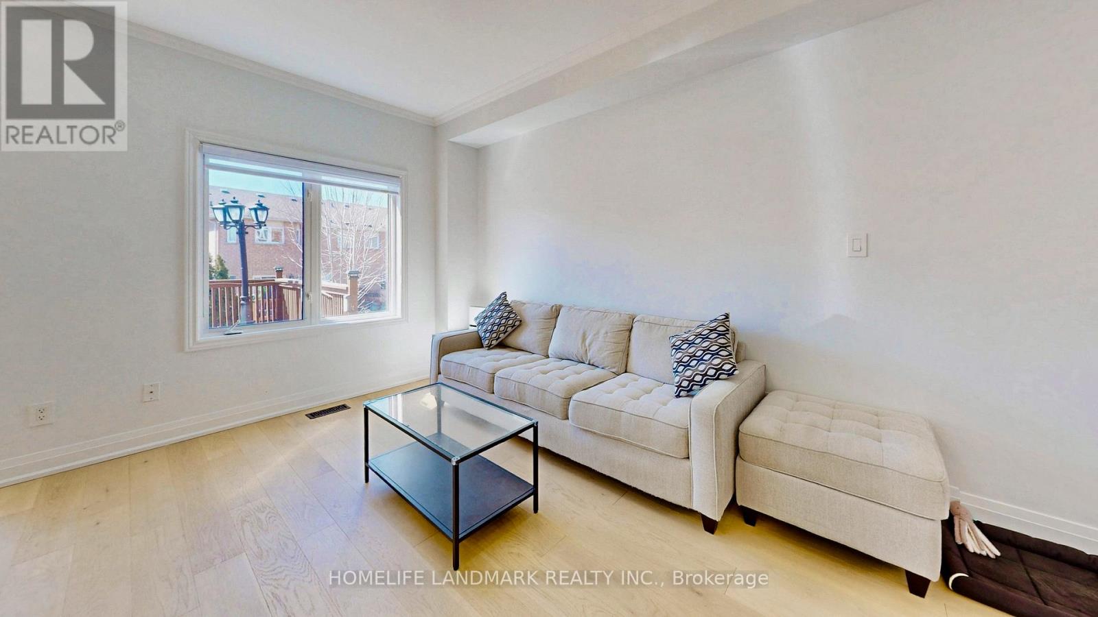 32 ARCO CIRCLE - 7