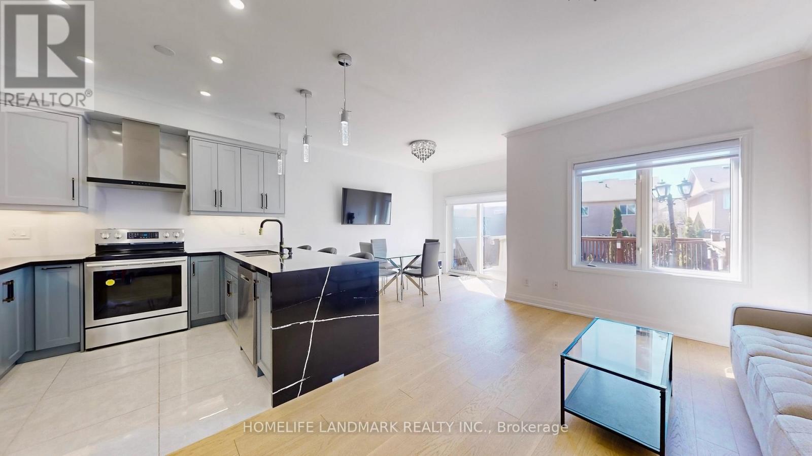 32 ARCO CIRCLE - 8