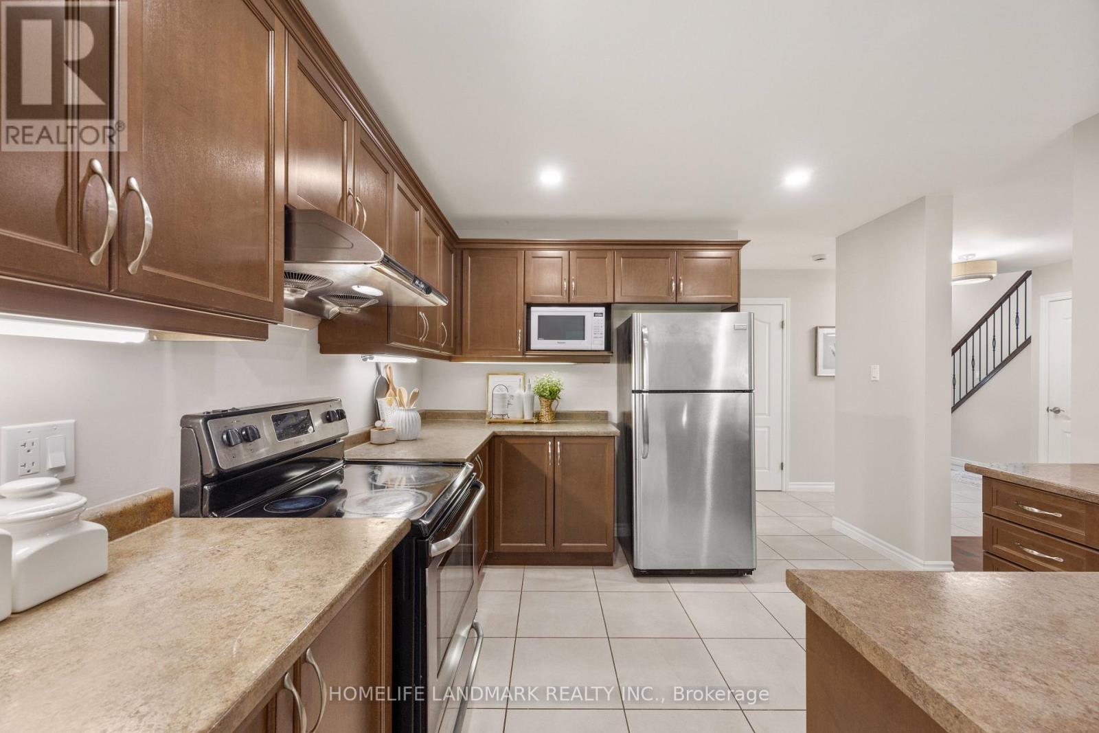 1166 SMITHER ROAD - 13