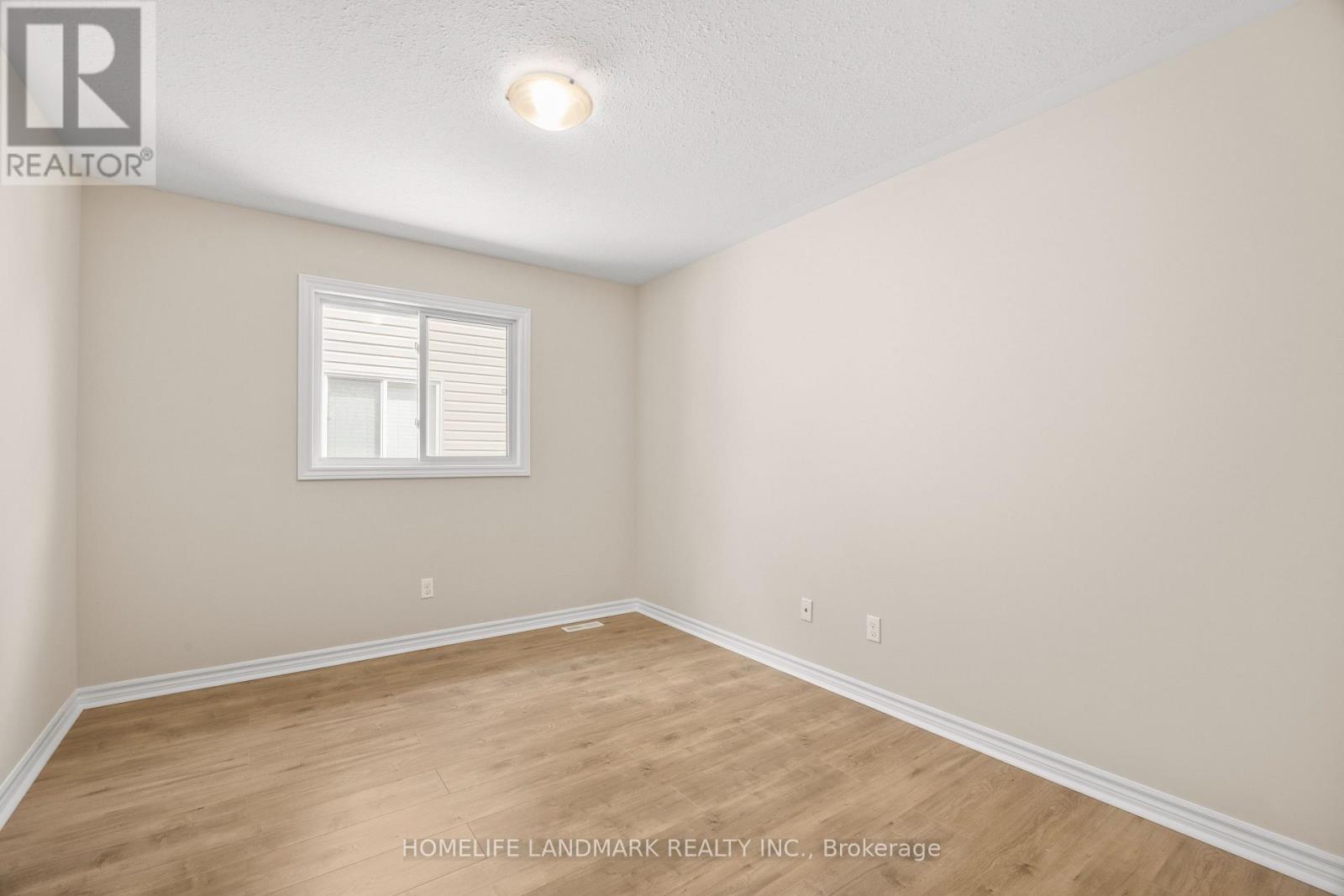 1166 SMITHER ROAD - 32