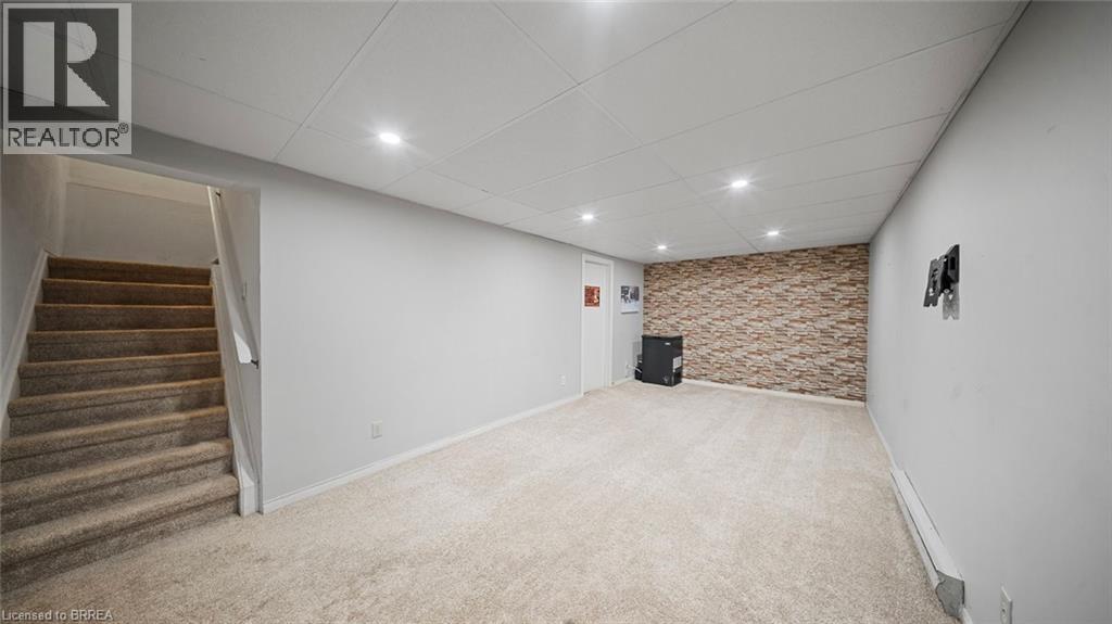 23 FREEMAN Crescent - 20
