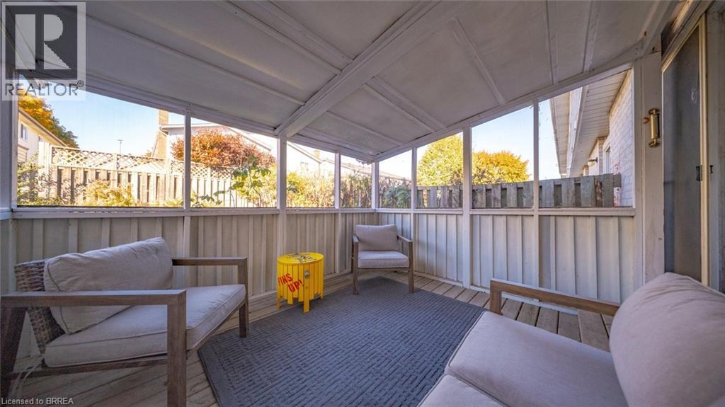 23 FREEMAN Crescent - 23