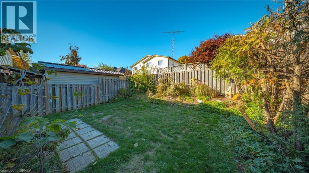 23 FREEMAN Crescent - 26