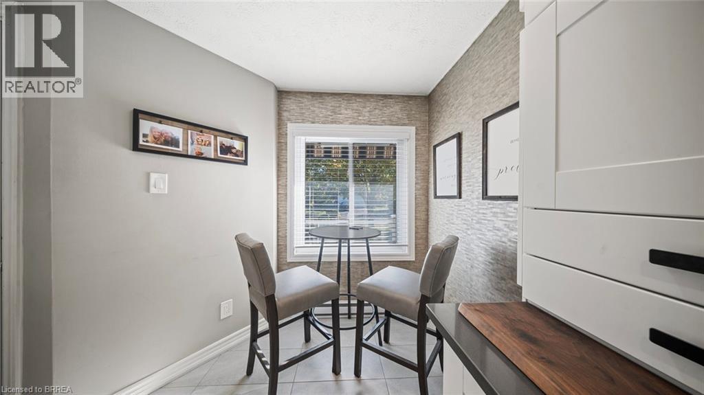 23 FREEMAN Crescent - 8
